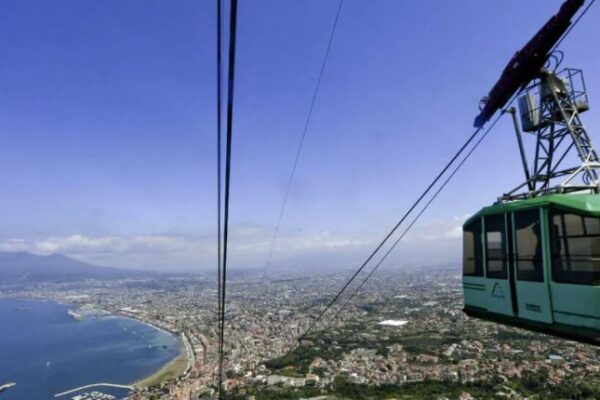 Shkëputen kabllot e teleferikut në Itali, humbin jetën tre persona