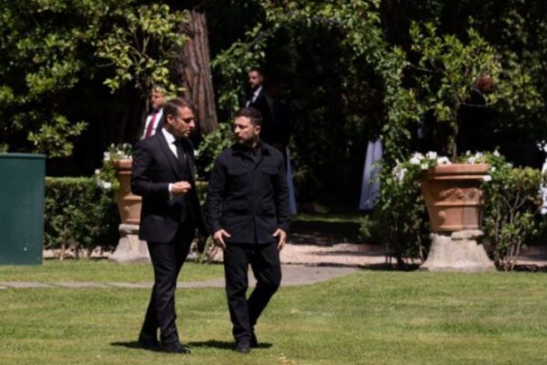Macron: Zelensky pranoi një armëpushim pa kushte