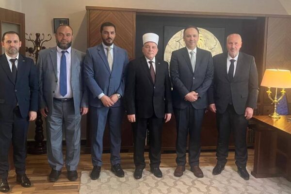 Kur ngushëllimi përdoret për marketing – rasti i turpshëm i Shaqir Fetait