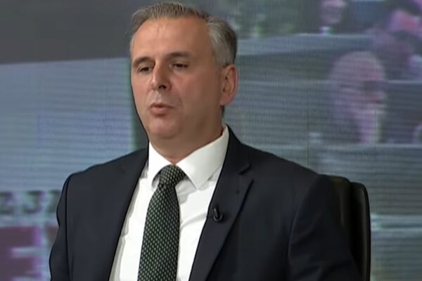 Bajqinovci: Nuk do të shkoj as 10 ditë do të konstituohet Kuvendi