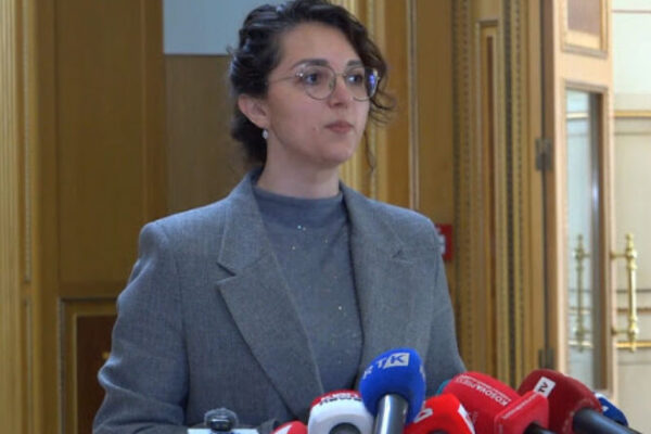 Deputetja e VV: Ata e dinë që i kemi numrat, nuk e votojnë Haxhiun sepse nuk e duan Kurtin kryeministër
