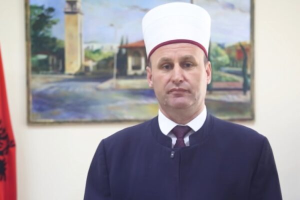 Spahiu uron besimtarët: Të forcojmë lidhjet me njëri-tjetrin