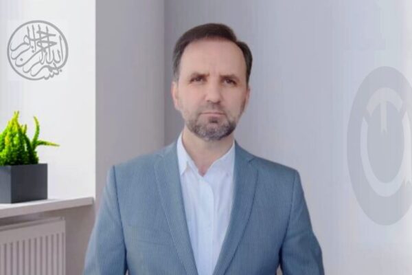 Autoportreti i një narcisti me fjalor fetar