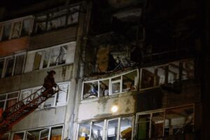 Rritet bilanci/ Një i vrarë dhe 10 të plagosur në Kiev pas sulmeve ajrore ruse